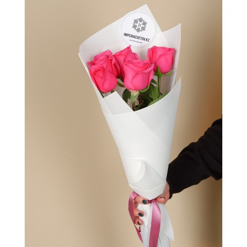 Купить на заказ Букет из 5 розовых роз с доставкой в Костанае