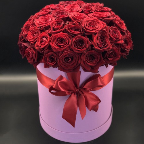 Купить на заказ 51 красная роза в коробке с доставкой в Костанае