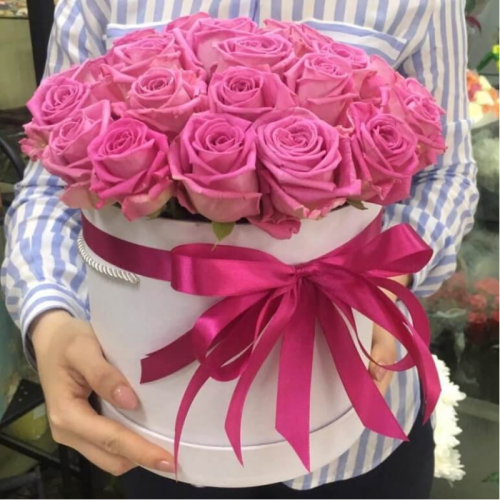 Купить на заказ 25 розовых роз в коробке с доставкой в Костанае