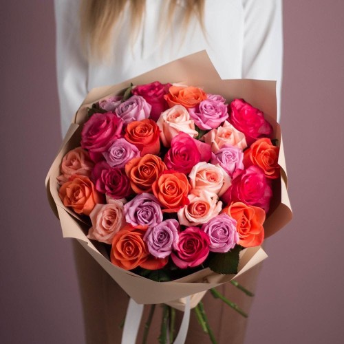Купить на заказ Букет из 25 роз (микс) с доставкой в Костанае