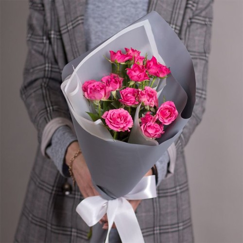 Купить на заказ Букет из 3 кустовых роз с доставкой в Костанае