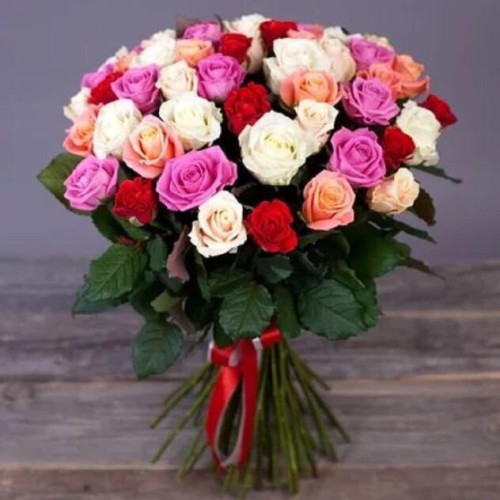 Купить на заказ Букет из 31 розы (микс) с доставкой в Костанае